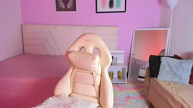 fressittalove01 online show from 23, 9, 2025