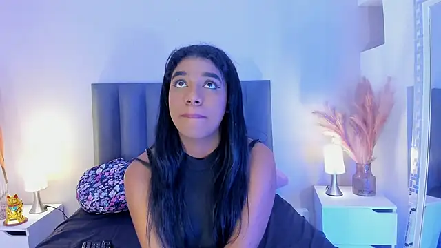 KendraChavez  online show from 14, 11, 2025