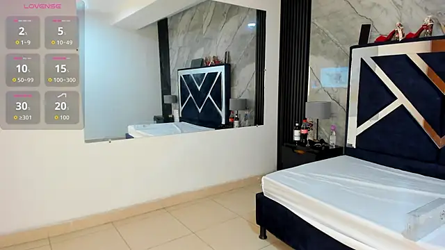 VioletRose as online show from 28, 10, 2025