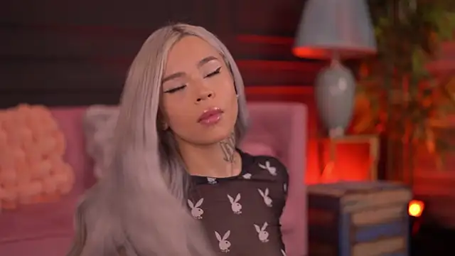 NickyBenz online show from 8, 11, 2025