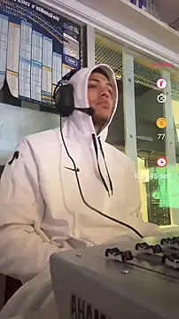 Snapshot of StrokingDaddy4 chatting on 6, 3, 2026 StrokingDaddy4 online show from 6, 3, 2026