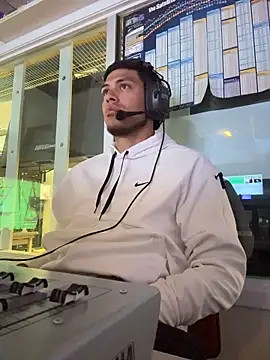 Snapshot of StrokingDaddy4 chatting on 31, 3, 2026 StrokingDaddy4 online show from 31, 3, 2026