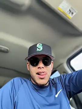 Snapshot of StrokingDaddy4 chatting on 13, 4, 2026 StrokingDaddy4 online show from 13, 4, 2026