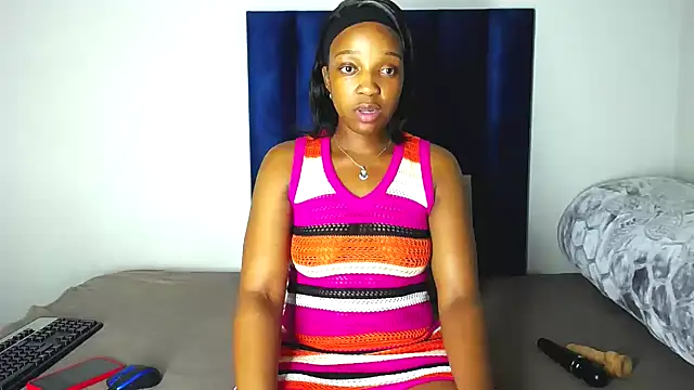 Snapshot of Pinkdollyg chatting on 22, 10, 2025 Pinkdollyg online show from 22, 10, 2025