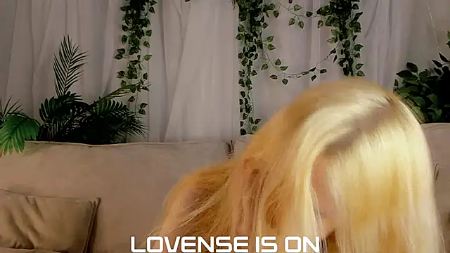 ElizSpieth online show from 28, 10, 2025