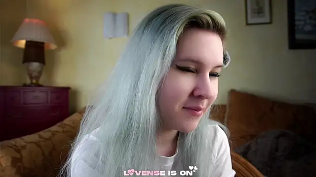Snapshot of ElizSpieth chatting on 4, 7, 2026 ElizSpieth online show from 4, 7, 2026