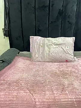 LonelyQueenxx25 online show from 14, 2, 2026