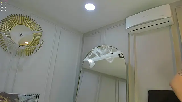 CharlotteBrownn  online show from 31, 10, 2025