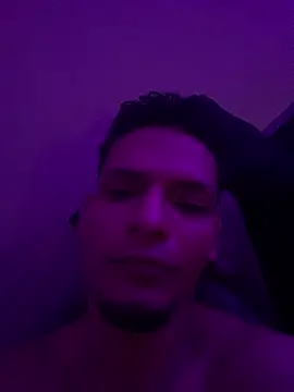 Snapshot of AlessandroKiing chatting on 27, 4, 2026 AlessandroKiing online show from 27, 4, 2026