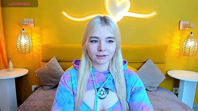 RuthBryant online show from 12, 10, 2025