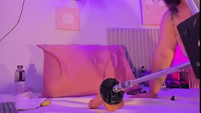 ori whore online show from 27, 3, 2026