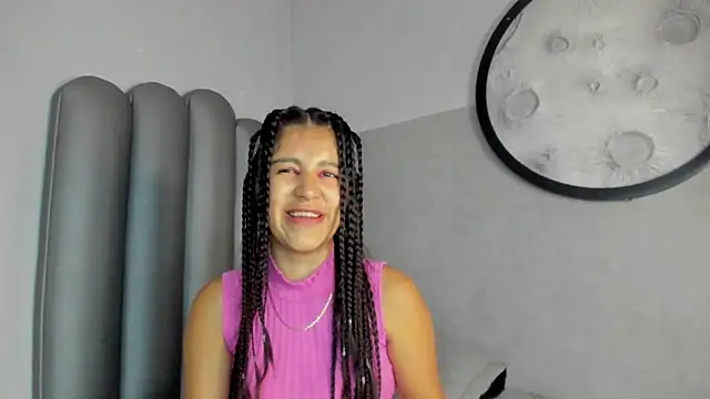 Snapshot of Lucy-23 chatting on 25, 4, 2026 Lucy-23 online show from 25, 4, 2026