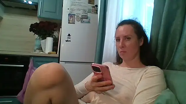 Snapshot of ALICAINWONDERLAND chatting on 13, 5, 2026 ALICAINWONDERLAND online show from 13, 5, 2026