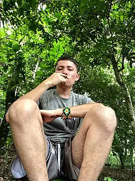 Snapshot of elfernh chatting on 25, 5, 2026 elfernh online show from 25, 5, 2026