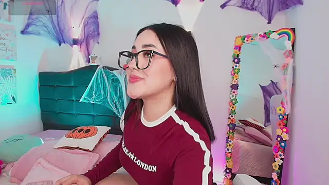 justonecute online show from 17, 10, 2025