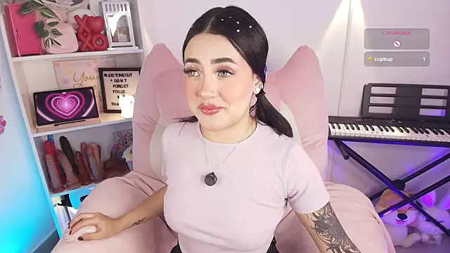 justonecute online show from 21, 3, 2026