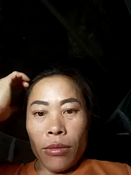 Snapshot of CoMay003 chatting on 31, 10, 2025 CoMay003 online show from 31, 10, 2025