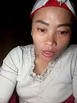 Snapshot of CoMay003 chatting on 2, 11, 2025 CoMay003 online show from 2, 11, 2025