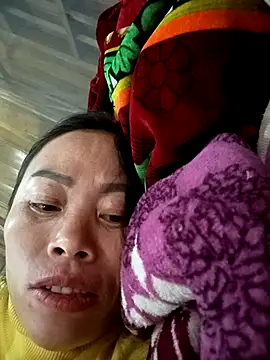 Snapshot of CoMay003 chatting on 22, 11, 2025 CoMay003 online show from 22, 11, 2025