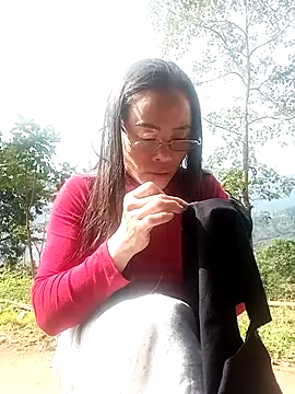 Snapshot of CoMay003 chatting on 24, 11, 2025 CoMay003 online show from 24, 11, 2025