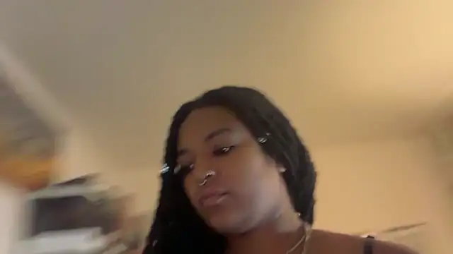 Snapshot of mfdoomisawesome chatting on 12, 10, 2025 mfdoomisawesome online show from 12, 10, 2025