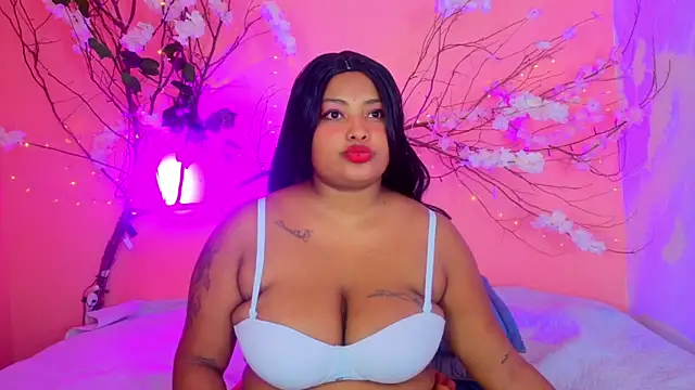 Cristal hott1 online show from 10, 2, 2026