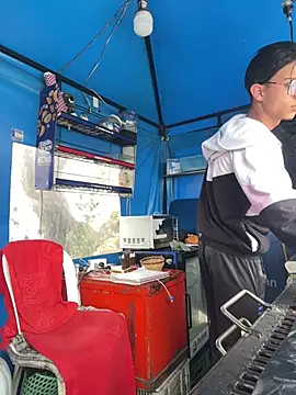 Snapshot of diegoand0911 chatting on 5, 4, 2026 diegoand0911 online show from 5, 4, 2026