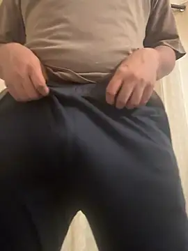Snapshot of bigbumboy chatting on 4, 7, 2026 bigbumboy online show from 4, 7, 2026