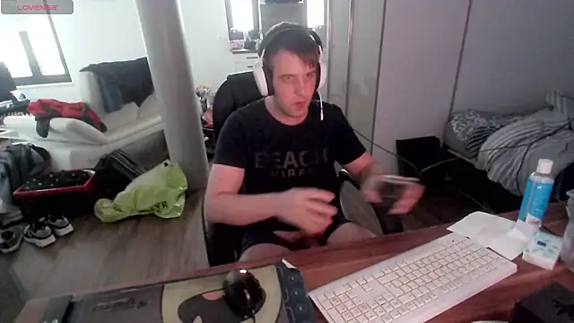 BananaStickStrips online show from 18, 5, 2026