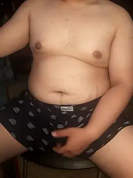 MinhTuan2002 online show from 1, 11, 2025