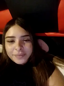 Snapshot of Nahomy_cm chatting on 4, 5, 2026 Nahomy cm online show from 4, 5, 2026