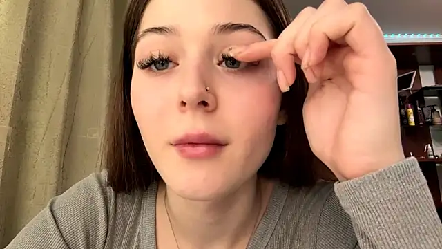 Snapshot of Adel_strongwoman chatting on 18, 1, 2026 Adel strongwoman online show from 18, 1, 2026