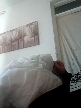 handsome8inchh online show from 18, 3, 2026