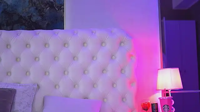 KendraMoon online show from 4, 11, 2025