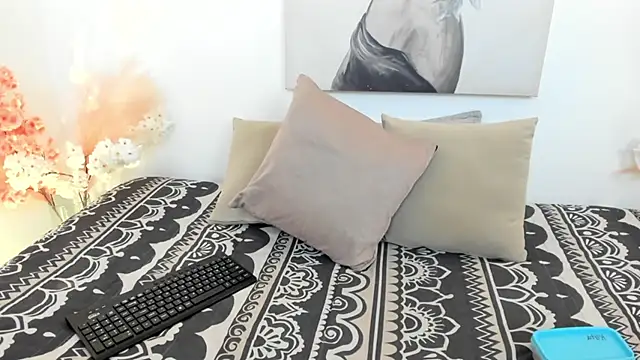 liily grey online show from 7, 10, 2025
