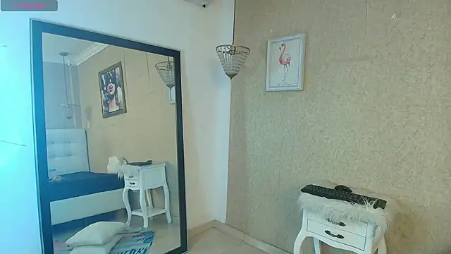 Miladiosa online show from 26, 11, 2025