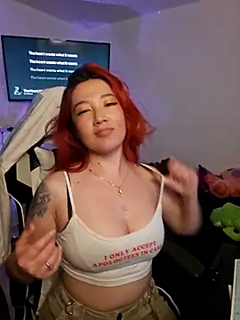 lunnaa  online show from 2, 10, 2025