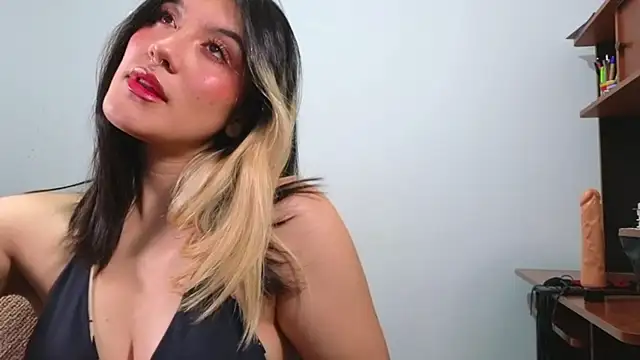 Snapshot of Sweetlolita chatting on 19, 9, 2025 Sweetlolita online show from 19, 9, 2025