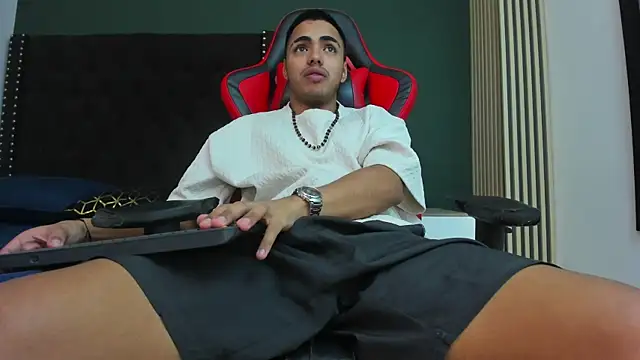 Snapshot of ares_pain chatting on 20, 4, 2026 ares pain online show from 20, 4, 2026