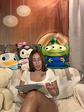 Snapshot of Kath_C chatting on 7, 7, 2026 Kath C online show from 7, 7, 2026