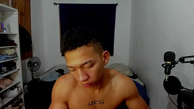 Snapshot of JuanchiT66 chatting on 22, 10, 2025 JuanchiT66 online show from 22, 10, 2025