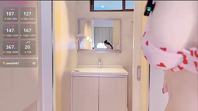 lucy-66 online show from 12, 11, 2025