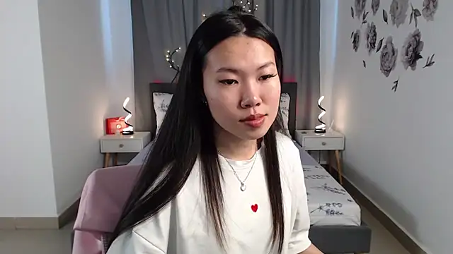 LunaPurrr online show from 9, 9, 2025