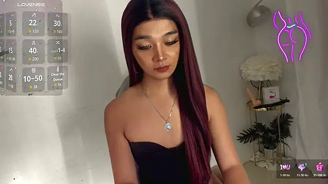 TrinityFucksYou online show from 28, 11, 2025