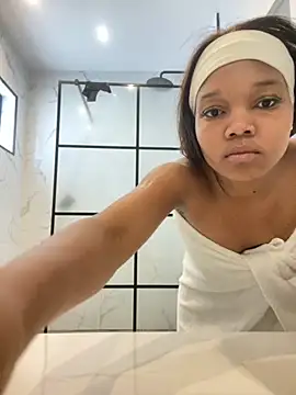 BaddestAss22 online show from 28, 9, 2025