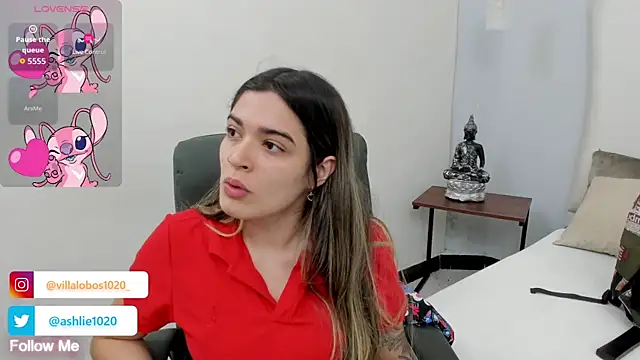 MiaVillalobos online show from 17, 10, 2025