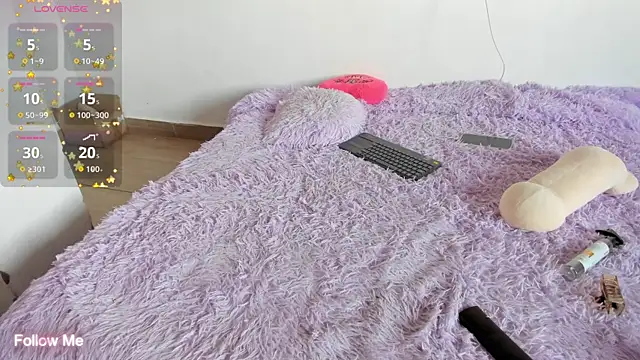 Snapshot of MiaVillalobos chatting on 17, 1, 2026 MiaVillalobos online show from 17, 1, 2026