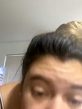 Velveet x online show from 12, 11, 2025