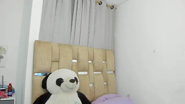 JulianaCarter online show from 2, 12, 2025