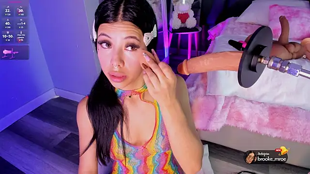 Brooke monroe online show from 2, 11, 2025